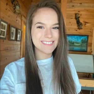 Meet your Posher, Briana